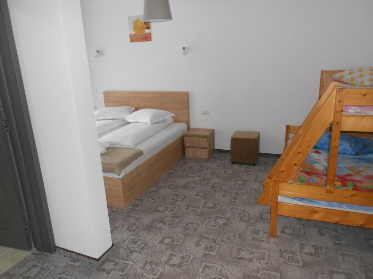 Andrana Hotel Caciulata Bagian luar foto